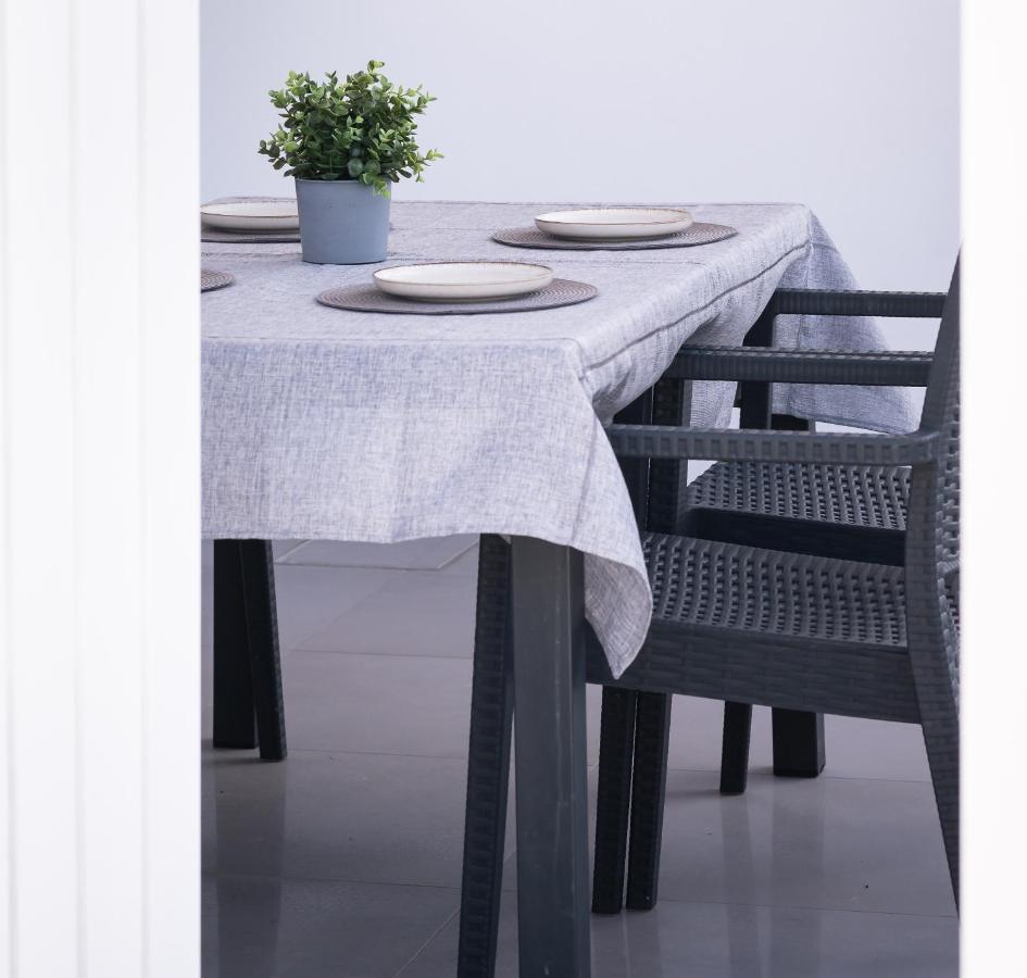 Anzuelo Apartments Megalochori  ภายนอก รูปภาพ